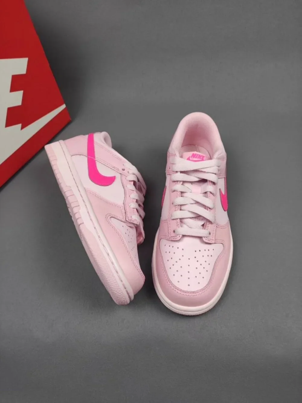 Nike Dunk Low GS Pink Foam Hyper Pink Low Top Sneakers Brand New